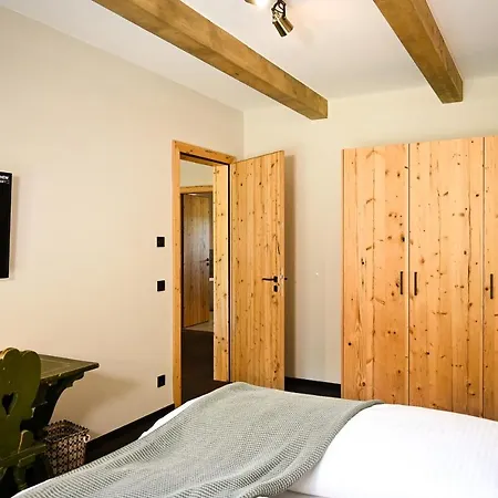 Riedern Suites *