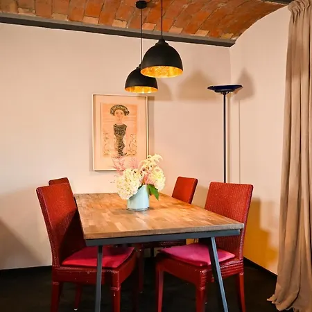 Riedern Suites شقة