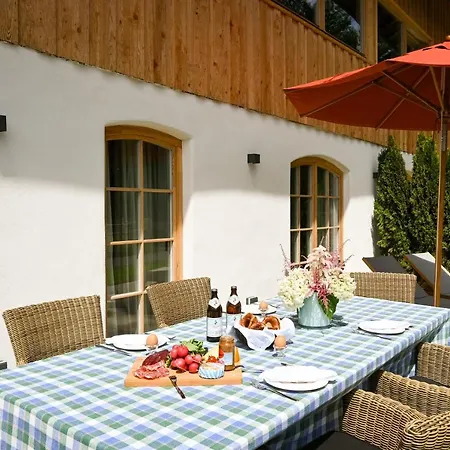 Riedern Suites شقة *